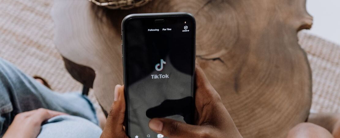 O que significa POV? Significado nas redes sociais, no TikTok e exemplos
